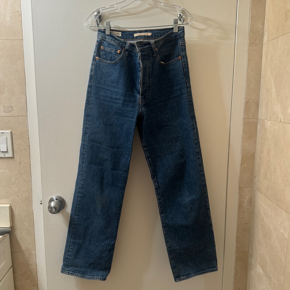 Womens levis ribcage straight 28
